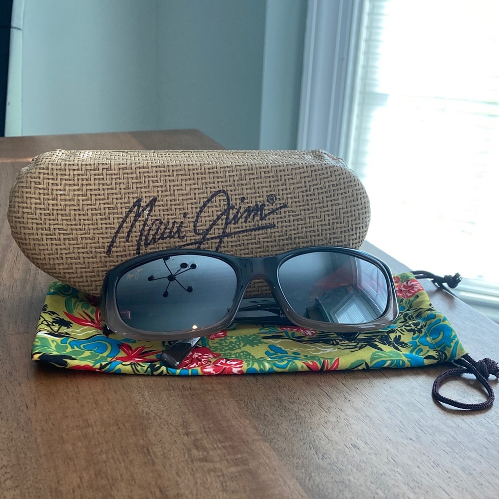 Maui Jim Dark Gray Sunglasses with Floral Pouch